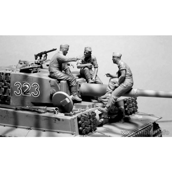 1/35 WWII German Tankmen (5 figures) 1/35 WWII German Tankmen (5 figures)