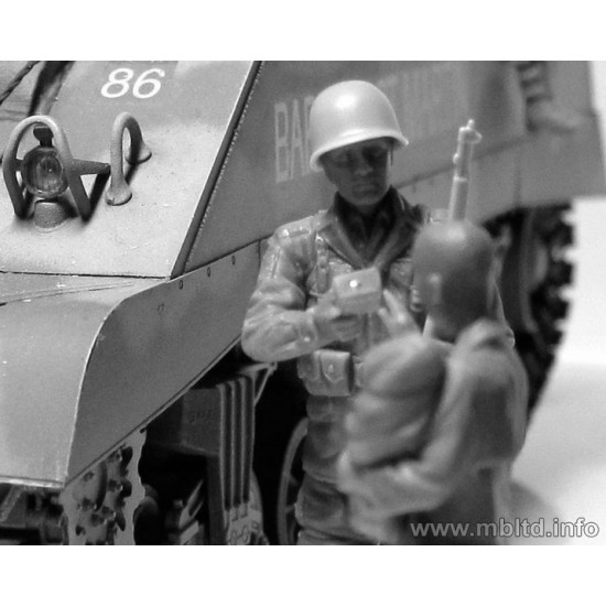 1/35 The 101st Light Company US Paratroopers & British Tankman in France 1944 (9 Figures) 1/35 The 101st Light Company US Paratroopers & British Tankman in France 1944 (9 Figures)