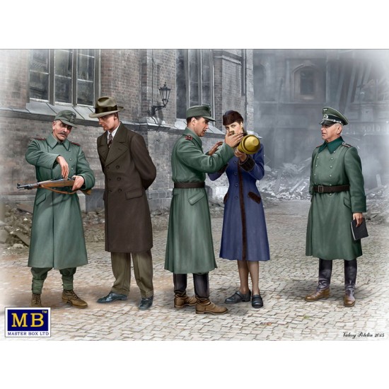 1/35 Volkssturm in Germany 1944-1945 (5 Figures) 1/35 Volkssturm in Germany 1944-1945 (5 Figures)