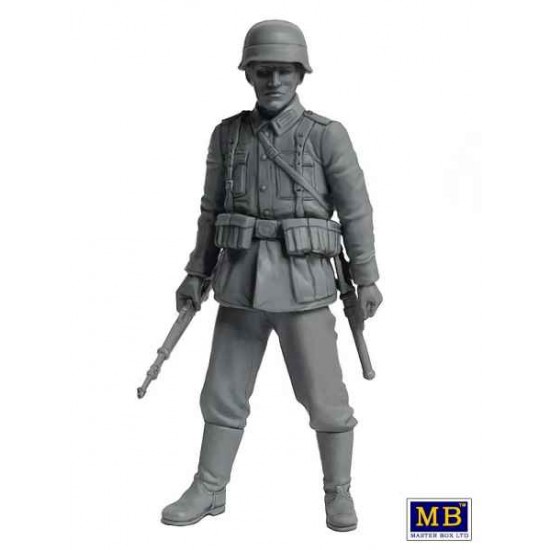 1/35 WWII German Military Man 1939-1941 1/35 WWII German Military Man 1939-1941
