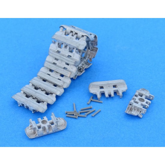 1/35 Tracks for Churchill (early) 1/35 Tracks for Churchill (early)