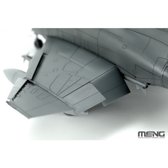 1/48 McDonnell Douglas F-4E Phantom II Fighter-bomber 1/48 McDonnell Douglas F-4E Phantom II Fighter-bomber