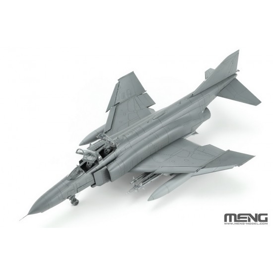 1/48 McDonnell Douglas F-4E Phantom II Fighter-bomber 1/48 McDonnell Douglas F-4E Phantom II Fighter-bomber