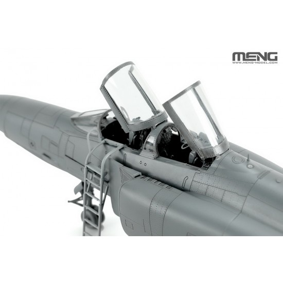 1/48 McDonnell Douglas F-4E Phantom II Fighter-bomber 1/48 McDonnell Douglas F-4E Phantom II Fighter-bomber