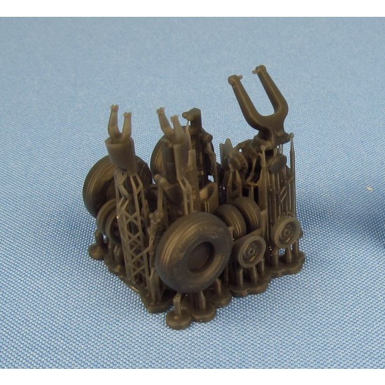 1/48 Hawker Siddeley Harrier GR1/GR3 Landing Gears w/Wheels for Kinetic kits 1/48 Hawker Siddeley Harrier GR1/GR3 Landing Gears w/Wheels for Kinetic kits
