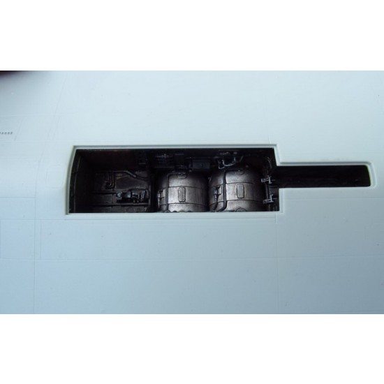 1/48 Lockheed SR-71 Blackbird Landing Gears for Revell kits 1/48 Lockheed SR-71 Blackbird Landing Gears for Revell kits