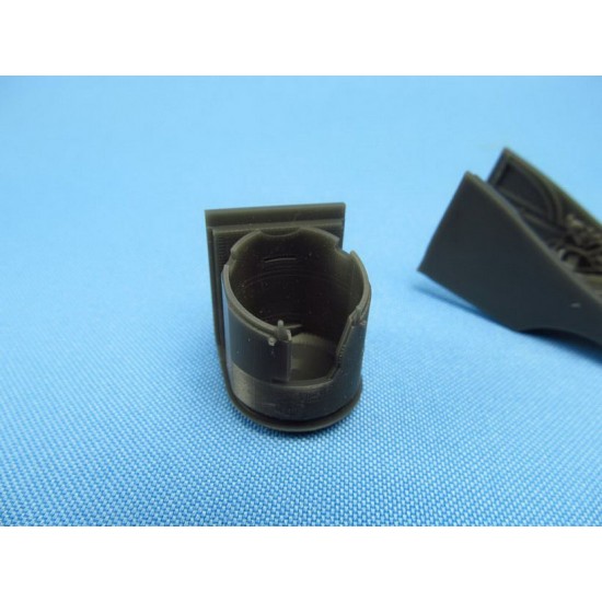 1/48 Lockheed SR-71 Blackbird Landing Gears for Revell kits 1/48 Lockheed SR-71 Blackbird Landing Gears for Revell kits