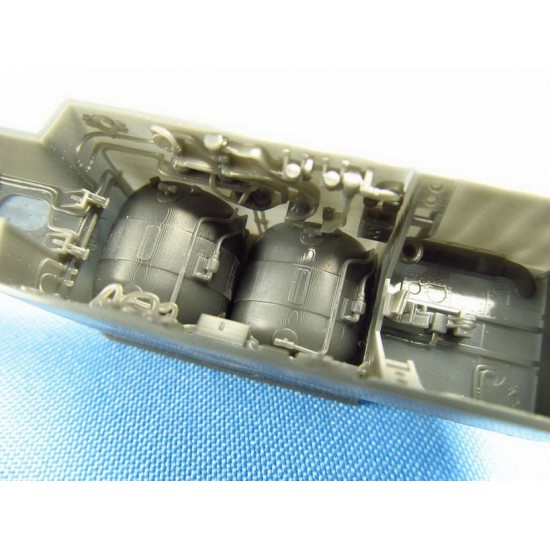 1/48 Lockheed SR-71 Blackbird Landing Gears for Revell kits 1/48 Lockheed SR-71 Blackbird Landing Gears for Revell kits