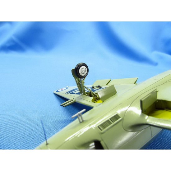1/48 Supermarine Attacker FB.2 Landing Gears for Classic Airframes/Trumpeter kits 1/48 Supermarine Attacker FB.2 Landing Gears for Classic Airframes/Trumpeter kits
