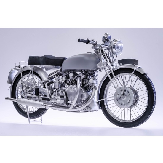 1/9 Full Detail kit - HRD Vincent Black Shadow 1948 1/9 Full Detail kit - HRD Vincent Black Shadow 1948