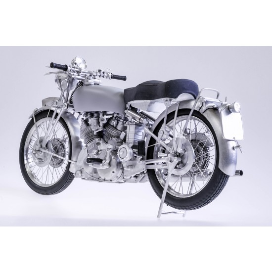 1/9 Full Detail kit - HRD Vincent Black Shadow 1948 1/9 Full Detail kit - HRD Vincent Black Shadow 1948