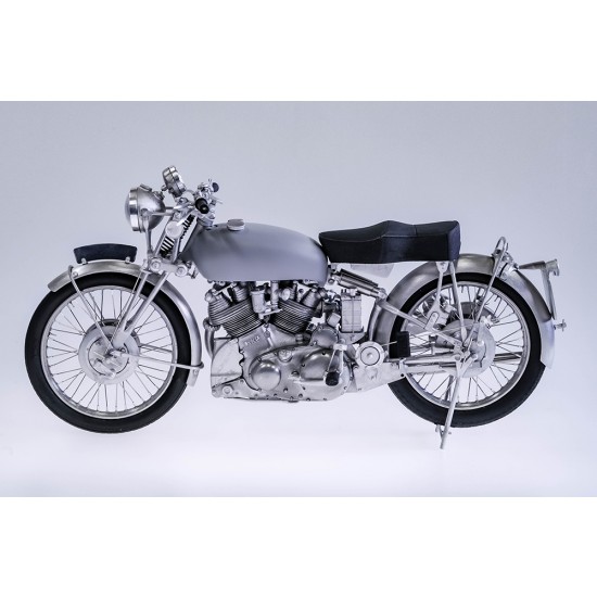 1/9 Full Detail kit - HRD Vincent Black Shadow 1948 1/9 Full Detail kit - HRD Vincent Black Shadow 1948