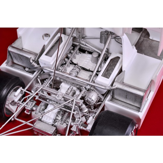 1/12 Multi-material Kit: Tipo33 TT12 Ver.A 1974 Rd.1 Monza 1000km Winner #3