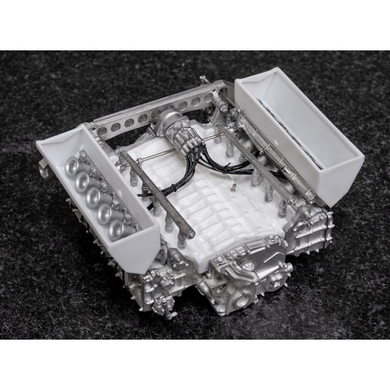 1/12 Multi-material Kit: Tipo33 TT12 Ver.C 1975 Rd.5 Spa 1000km Winner #2 #1 1/12 Multi-material Kit: Tipo33 TT12 Ver.C 1975 Rd.5 Spa 1000km Winner #2 #1