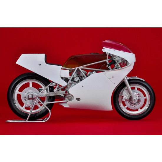 1/9 Ducati 750 TT1 1983 Multi-Material Full Detail Kit 1/9 Ducati 750 TT1 1983 Multi-Material Full Detail Kit