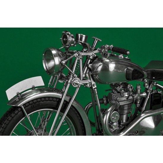 1/9 Multi-material kit: BSA Blue Star 350 1933 1/9 Multi-material kit: BSA Blue Star 350 1933