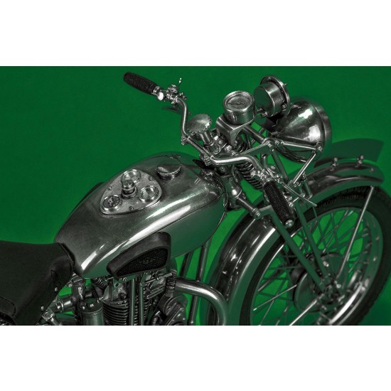 1/9 Multi-material kit: BSA Blue Star 350 1933 1/9 Multi-material kit: BSA Blue Star 350 1933