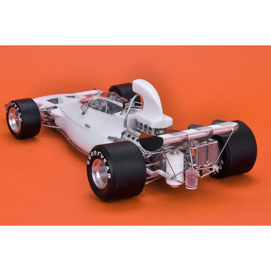 1/12 McLaren M19A 1972 Rd.2 South African GP Winner #12 Denis Hulme 1/12 McLaren M19A 1972 Rd.2 South African GP Winner #12 Denis Hulme