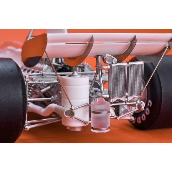 1/12 McLaren M19A 1972 Rd.2 South African GP Winner #12 Denis Hulme 1/12 McLaren M19A 1972 Rd.2 South African GP Winner #12 Denis Hulme