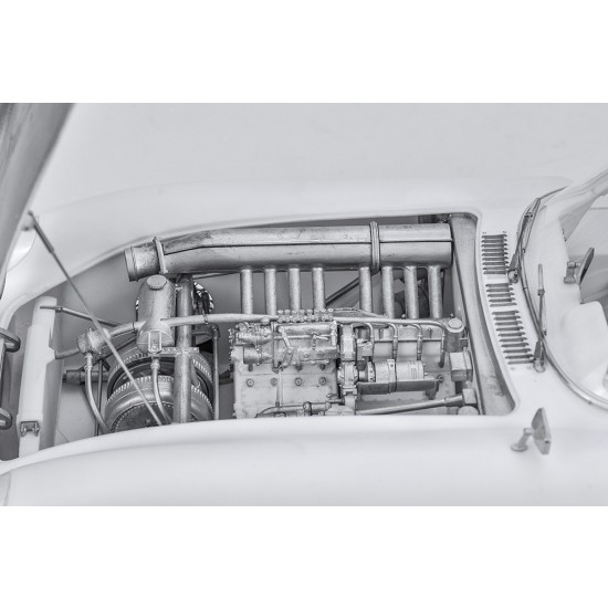 1/12 Mercedes-Benz 300SLR Coupe Multi-material kit 1/12 Mercedes-Benz 300SLR Coupe Multi-material kit