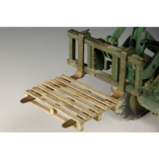 1/35 Modern Wheel Loader Military/NATO Version in Middle East, Europe, Balkans.. 1/35 Modern Wheel Loader Military/NATO Version in Middle East, Europe, Balkans..