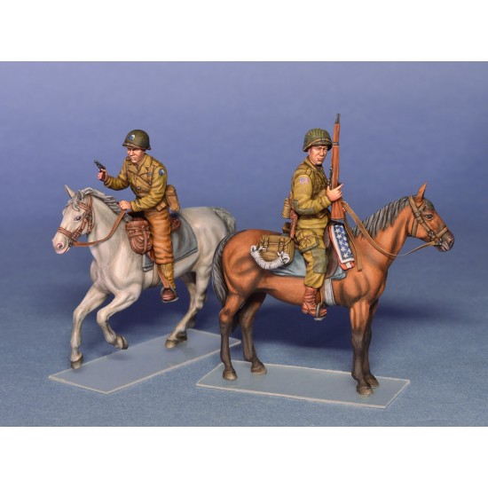 1/35 US Horsemen Normandy 1944 (2 figures & 2 horses)