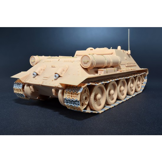 1/35 Soviet Self-Propelled Gun Su-122 Initial Production 1/35 Soviet Self-Propelled Gun Su-122 Initial Production