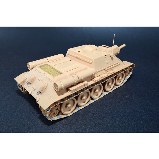 1/35 Soviet Self-Propelled Gun Su-122 Initial Production 1/35 Soviet Self-Propelled Gun Su-122 Initial Production