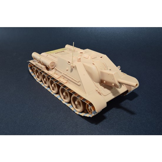 1/35 Soviet Self-Propelled Gun Su-122 Initial Production 1/35 Soviet Self-Propelled Gun Su-122 Initial Production