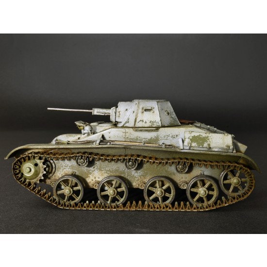 1/35 Soviet Light Tank T-60 (Plant No.37) Early Series with Interior Details 1/35 Soviet Light Tank T-60 (Plant No.37) Early Series with Interior Details