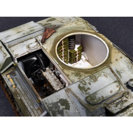 1/35 Soviet Light Tank T-60 (Plant No.37) Early Series with Interior Details 1/35 Soviet Light Tank T-60 (Plant No.37) Early Series with Interior Details