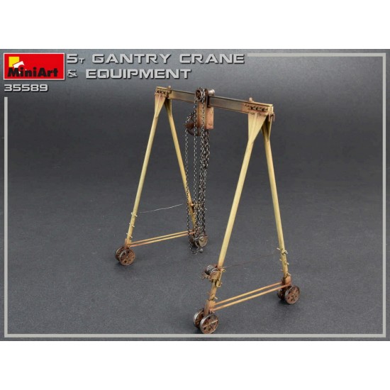 1/35 5 Ton Gantry Crane & Equipment 1/35 5 Ton Gantry Crane & Equipment