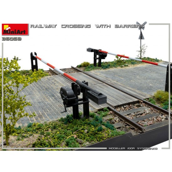 1/35 Railroad Crossing Base (L: 430mm, W: 265mm) 1/35 Railroad Crossing Base (L: 430mm, W: 265mm)