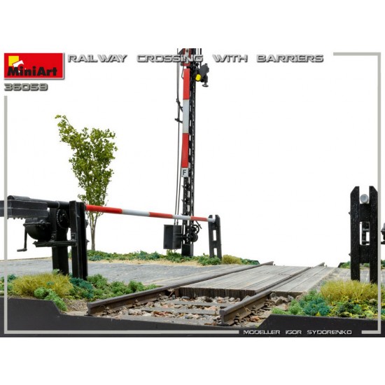 1/35 Railroad Crossing Base (L: 430mm, W: 265mm) 1/35 Railroad Crossing Base (L: 430mm, W: 265mm)