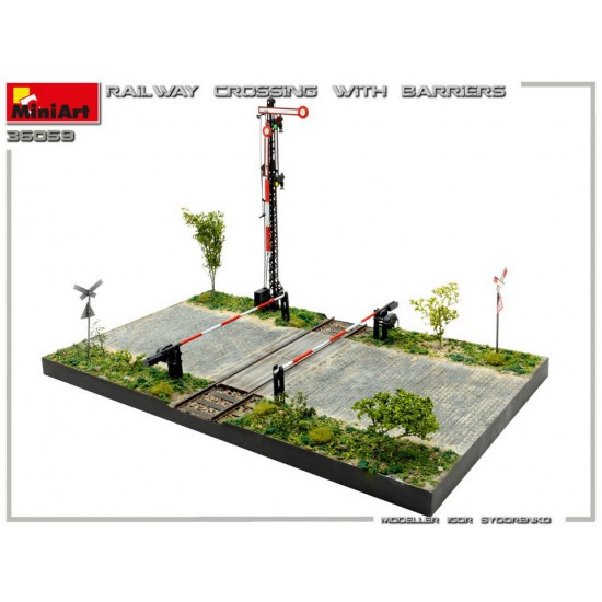 1/35 Railroad Crossing Base (L: 430mm, W: 265mm) 1/35 Railroad Crossing Base (L: 430mm, W: 265mm)