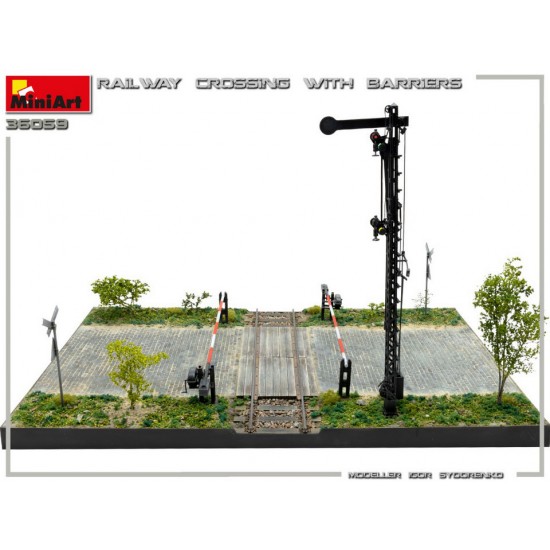 1/35 Railroad Crossing Base (L: 430mm, W: 265mm) 1/35 Railroad Crossing Base (L: 430mm, W: 265mm)