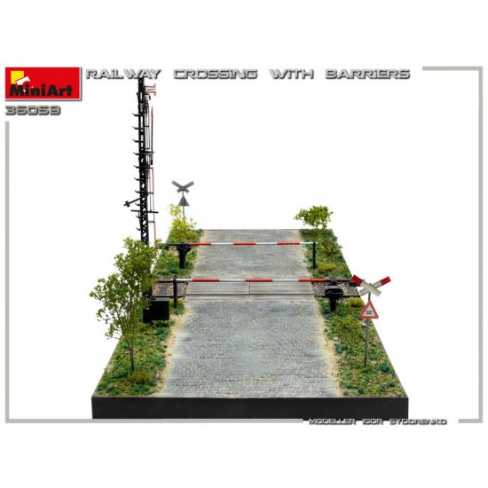 1/35 Railroad Crossing Base (L: 430mm, W: 265mm) 1/35 Railroad Crossing Base (L: 430mm, W: 265mm)