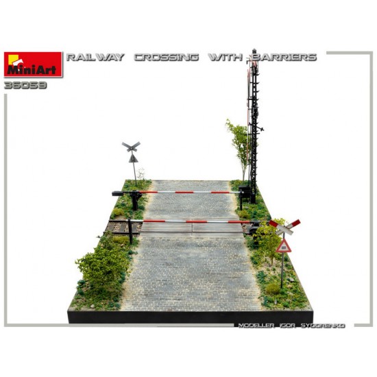 1/35 Railroad Crossing Base (L: 430mm, W: 265mm) 1/35 Railroad Crossing Base (L: 430mm, W: 265mm)