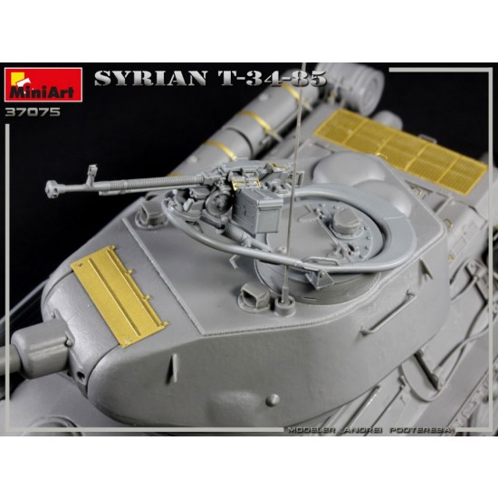 1/35 Syrian T-34/85 Medium Tank 1/35 Syrian T-34/85 Medium Tank