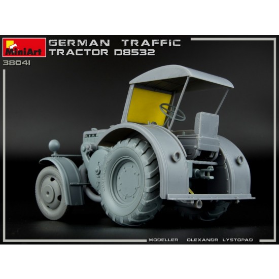1/35 German Traffic Tractor D8532 1/35 German Traffic Tractor D8532