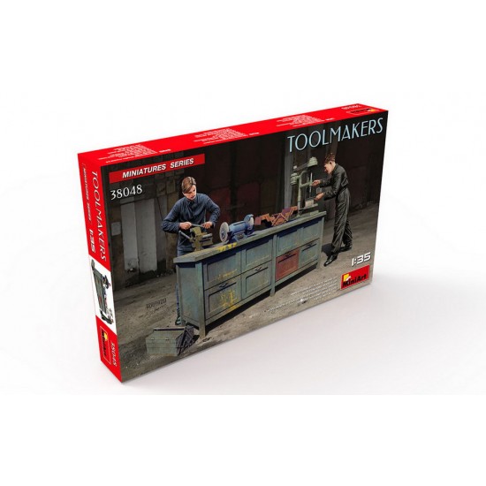 1/35 Tool Makers: Workbench, 2x Tool Boxes, 2x Figures & more