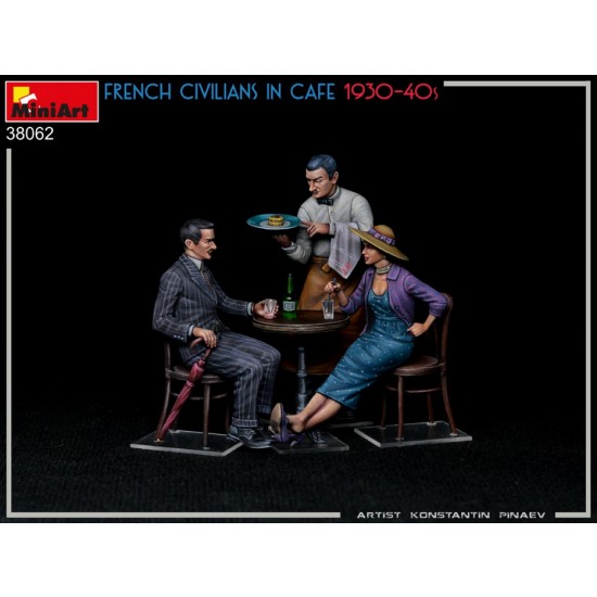 1/35 French Civilians in Cafe 1930-40s (3 figures & accessories) 1/35 French Civilians in Cafe 1930-40s (3 figures & accessories)