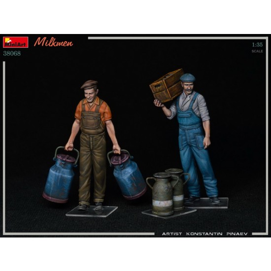 1/35 Milkmen (2 figures & cans) 1/35 Milkmen (2 figures & cans)
