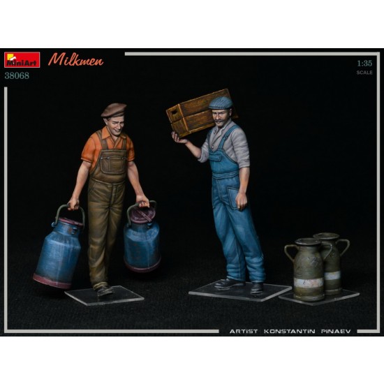 1/35 Milkmen (2 figures & cans) 1/35 Milkmen (2 figures & cans)