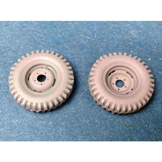 1/35 Land Rover 7.50 Military Pattern Spare Wheels (2pcs) for Italeri kits 1/35 Land Rover 7.50 Military Pattern Spare Wheels (2pcs) for Italeri kits