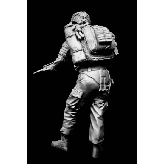 200mm Royal Marine, Afghanistan (1 figure) 200mm Royal Marine, Afghanistan (1 figure)