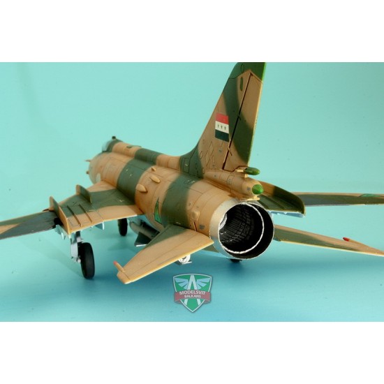 1/72 Sukhoi Su-20 with Kh-28 Missile 1/72 Sukhoi Su-20 with Kh-28 Missile