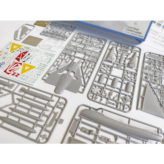 1/72 Dassault Mirage IIIO Interceptor 1/72 Dassault Mirage IIIO Interceptor