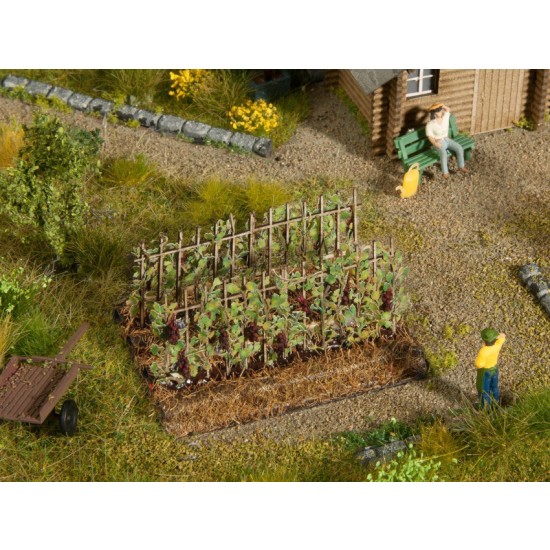 HO Scale Vines with Black Grapes (length: 30mm, width: 60mm, 2 treillages) HO Scale Vines with Black Grapes (length: 30mm, width: 60mm, 2 treillages)