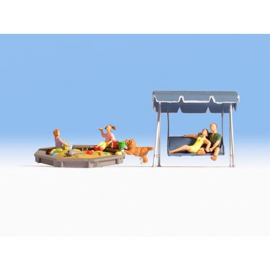 HO Scale Parents & Children HO Scale Parents & Children